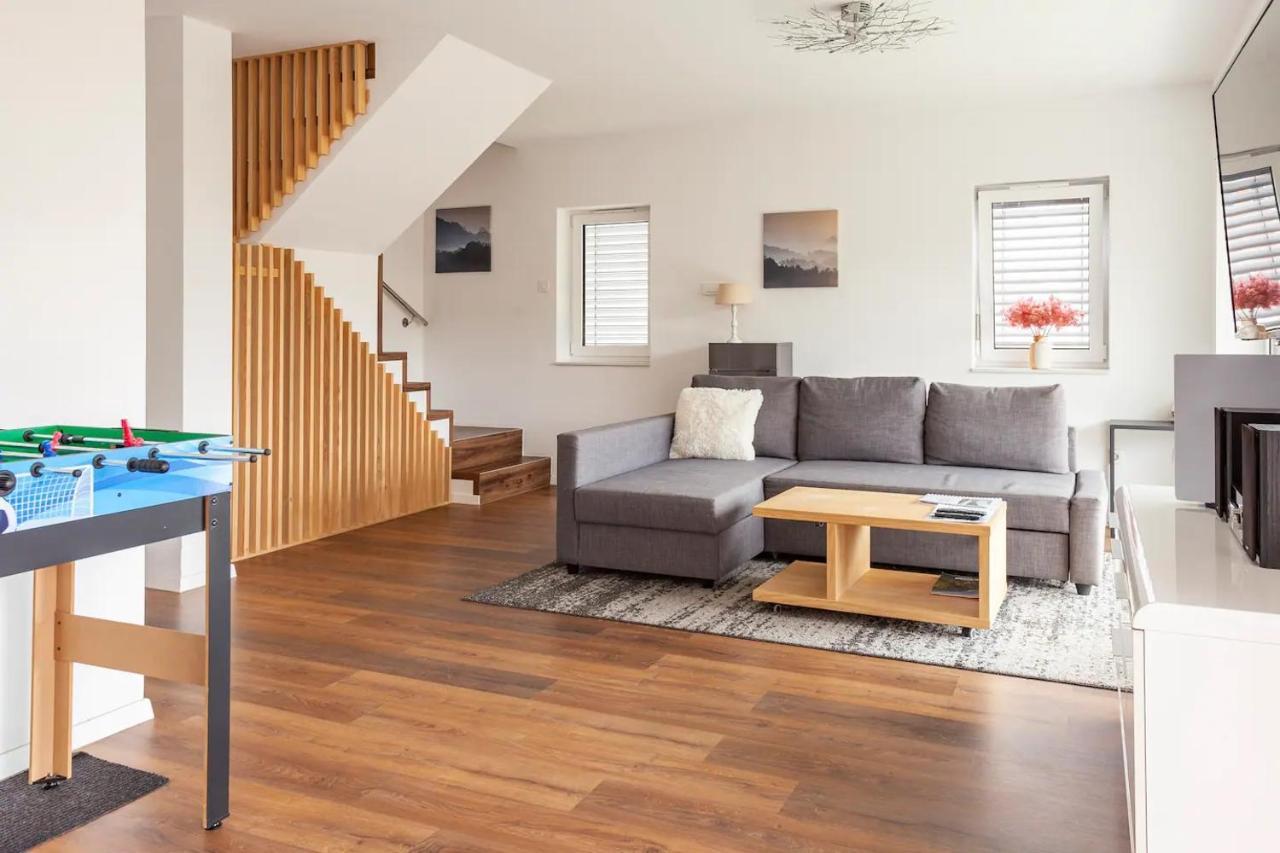 Hillhouse Novo Mesto