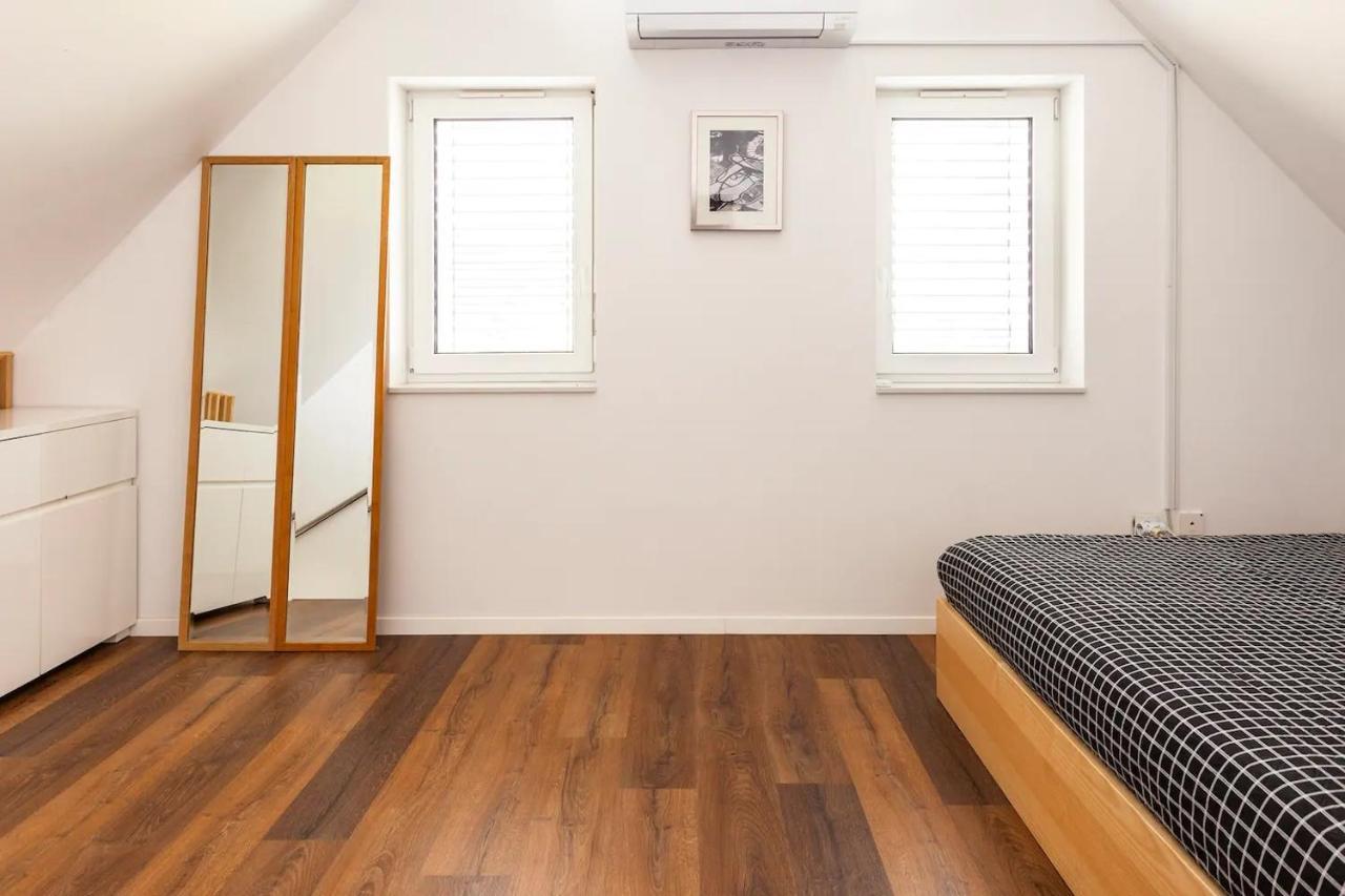 Hillhouse Holiday home