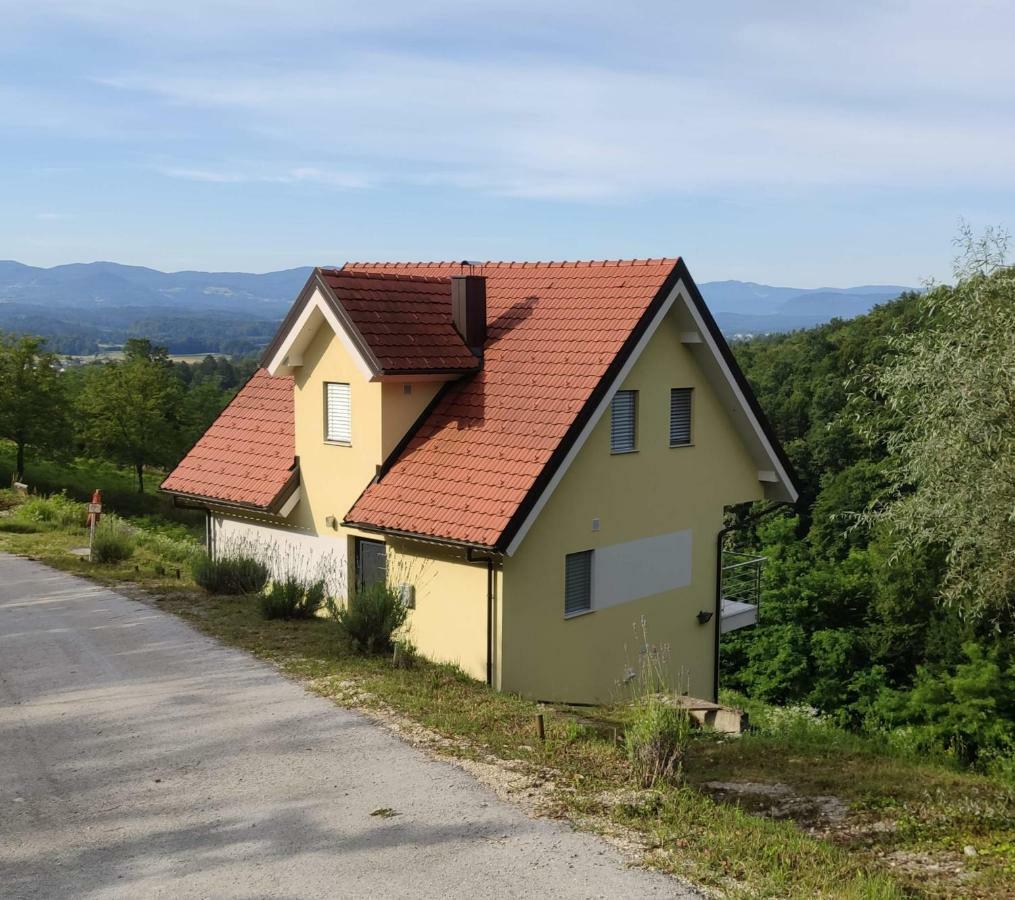 Holiday home Hillhouse